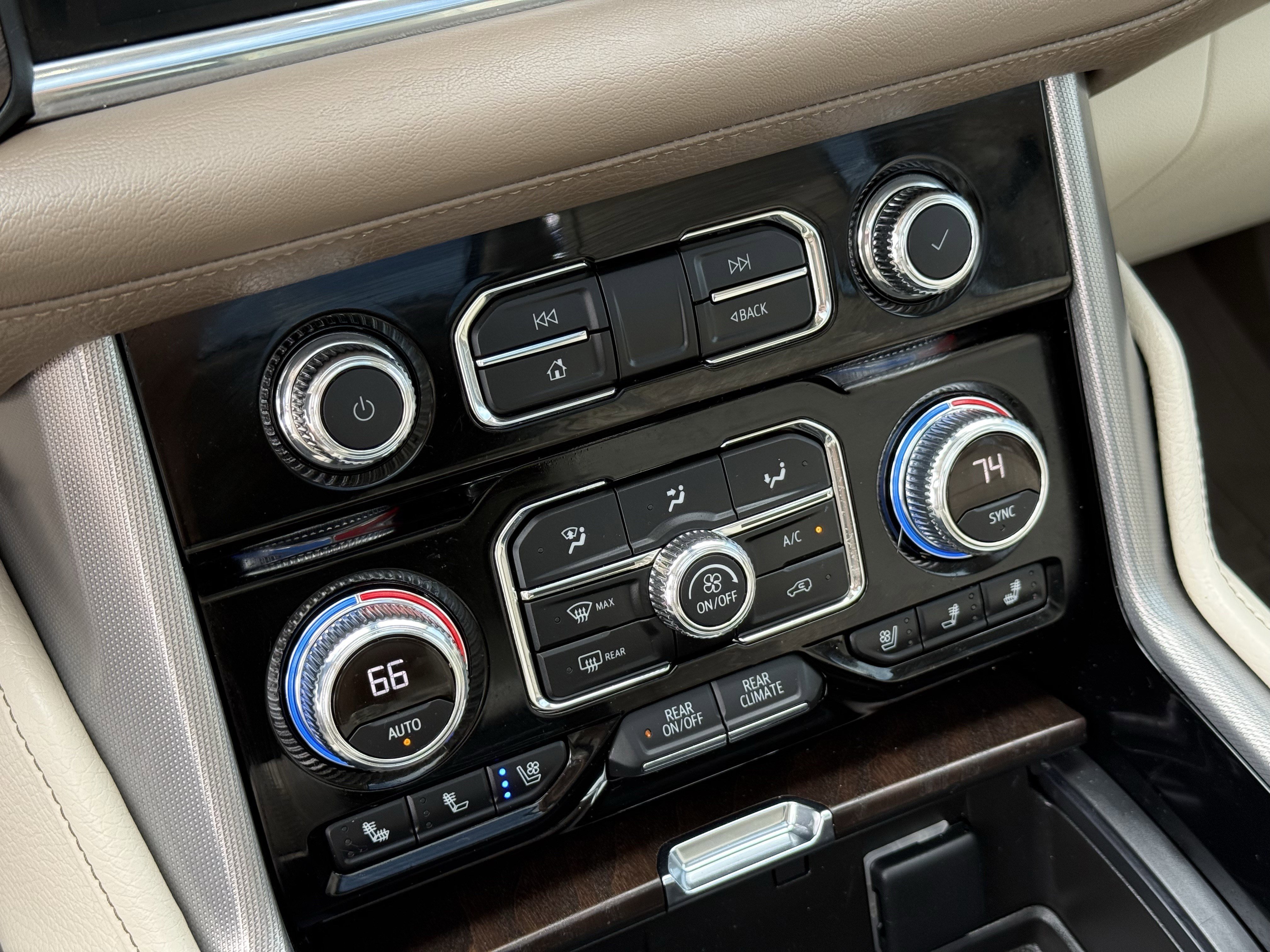 Used 2022 GMC Yukon XL Denali image 22