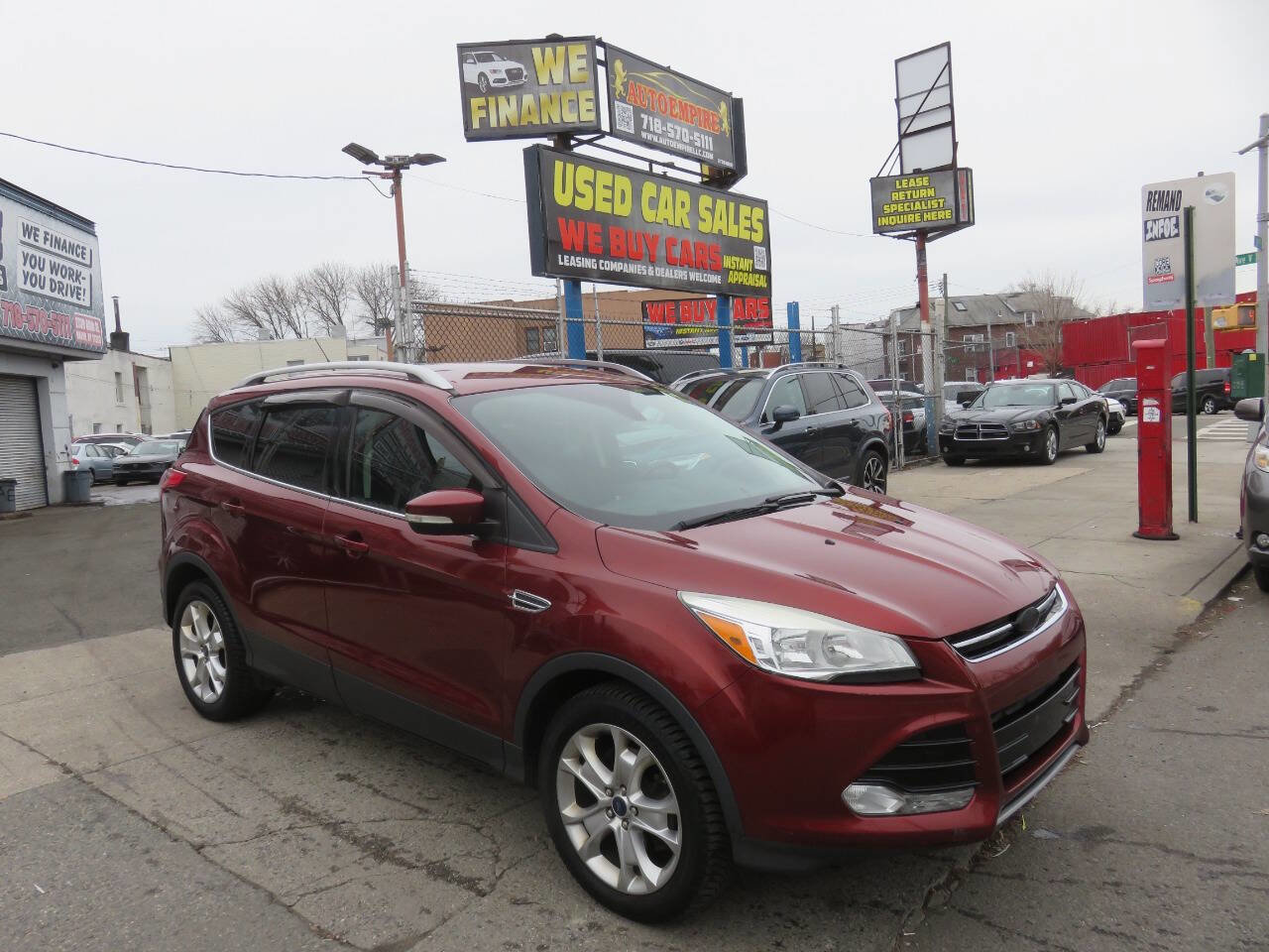 Used 2016 Ford Escape Titanium image 3