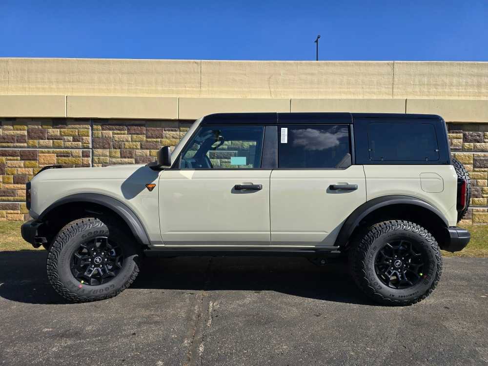 New 2026 Ford Bronco Badlands image 7