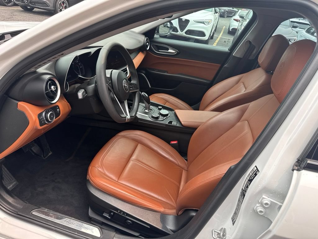 Used 2019 Alfa Romeo Giulia AWD image 27