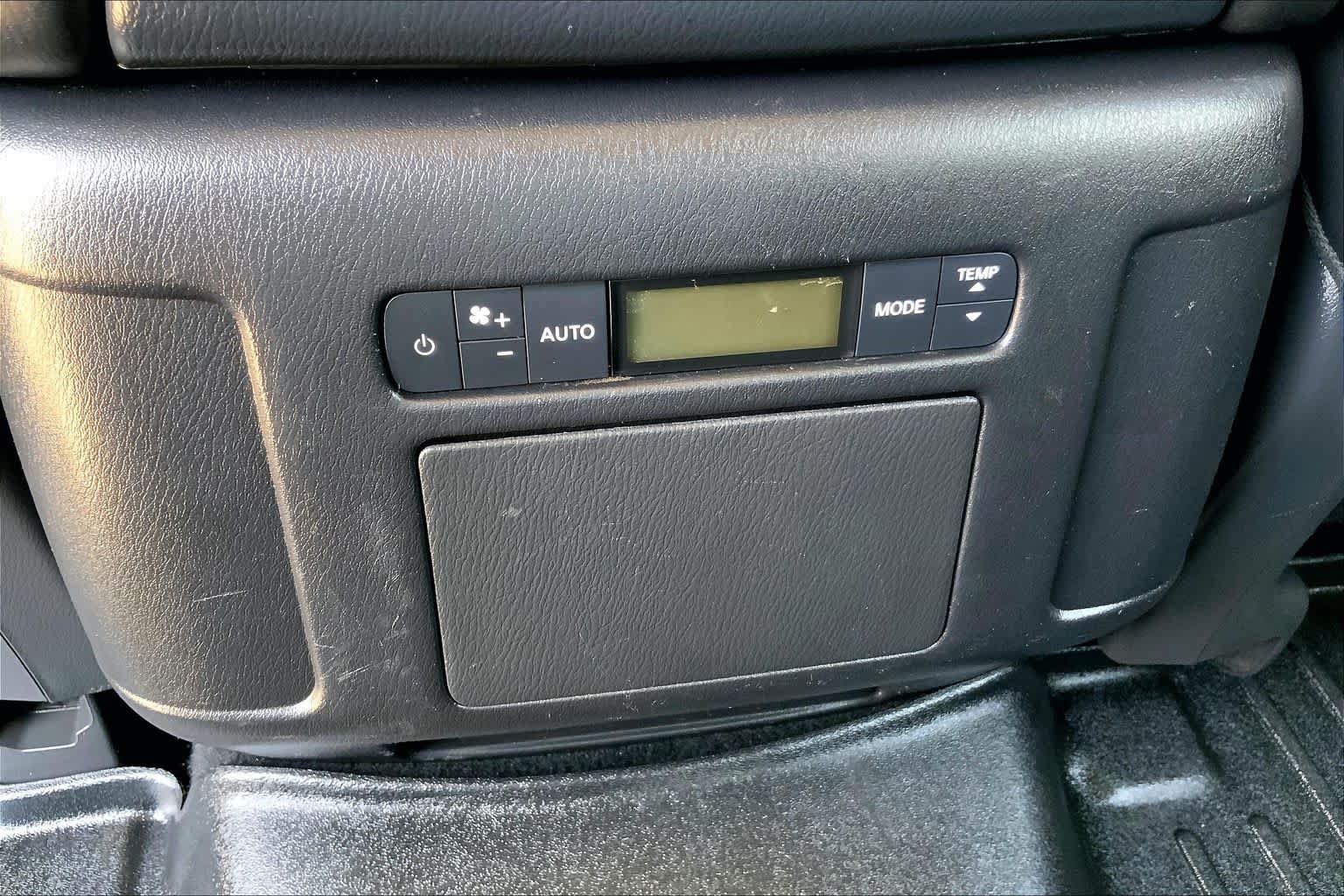 Used 2022 Nissan Armada SV RWD image 35