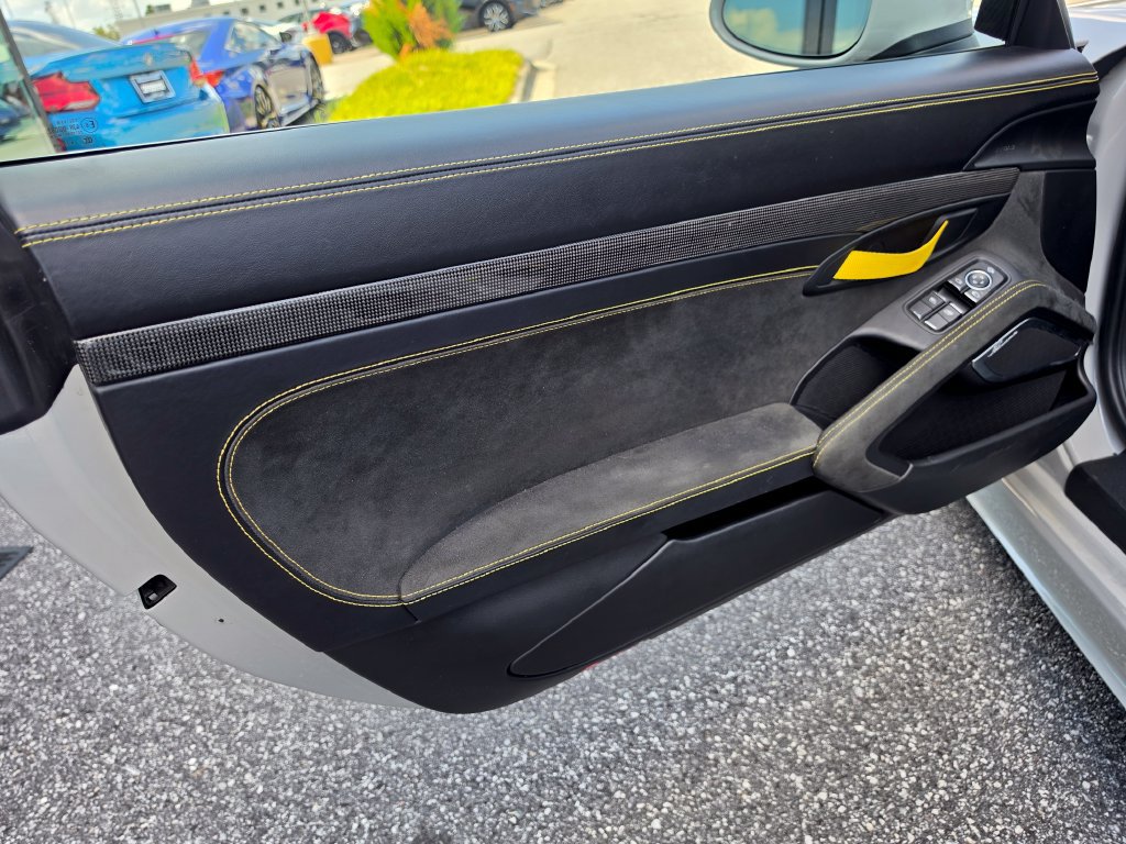 Used 2021 Porsche 718 Boxster Spyder RWD image 19