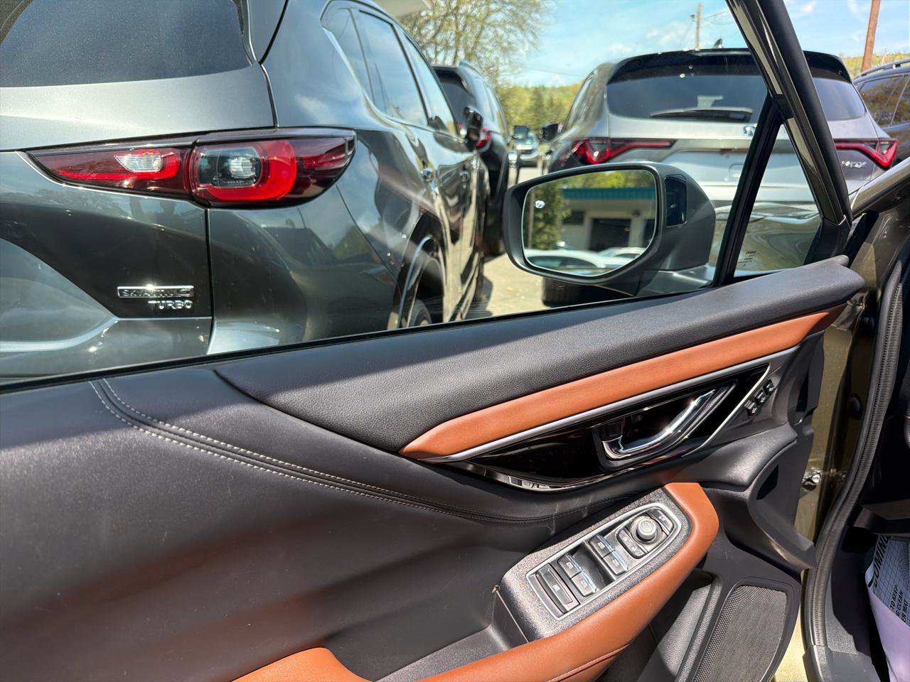 Used 2021 Subaru Outback Touring AWD/4WD image 17