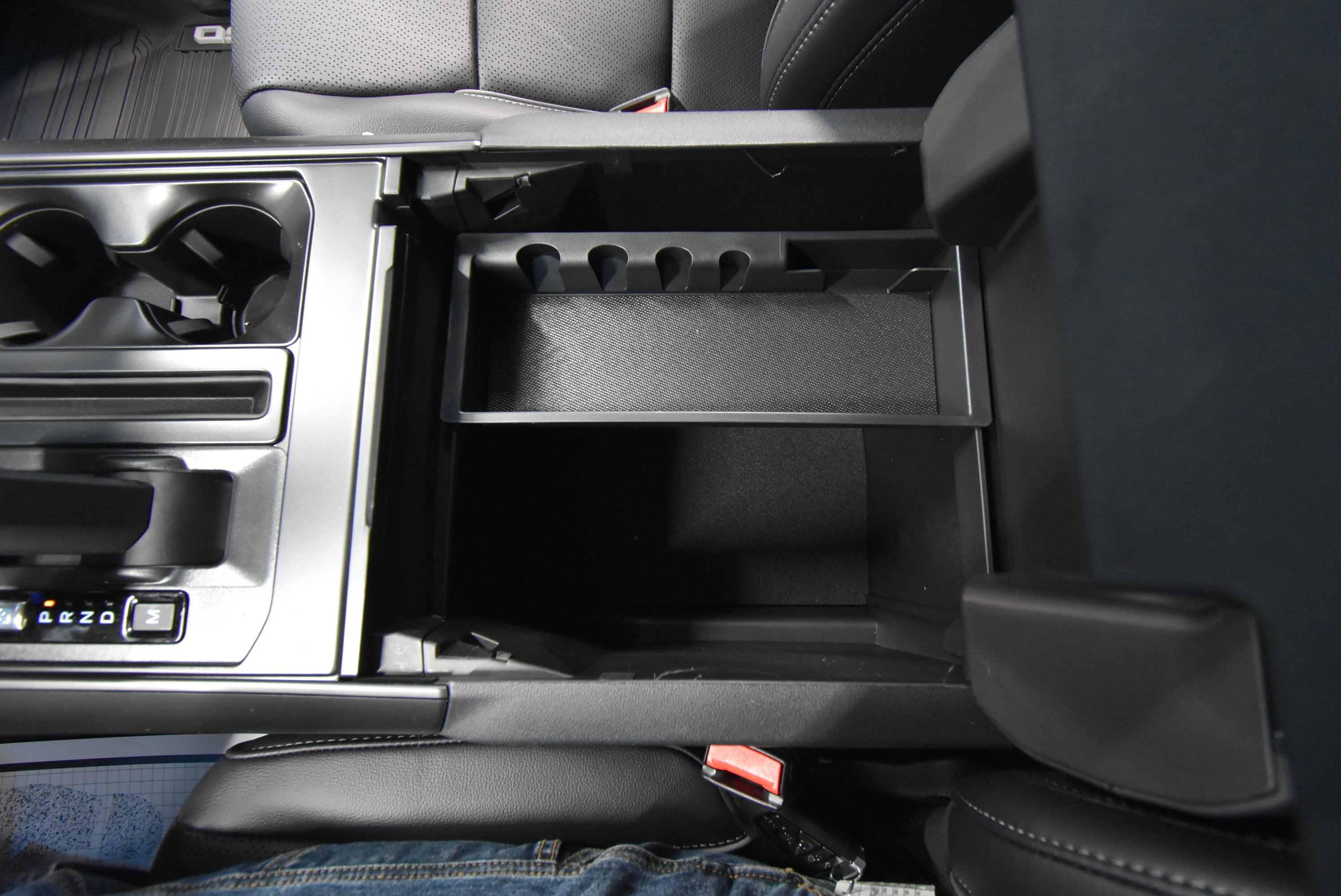 New 2025 Ford F150 Lariat w/ Equipment Group 502A High image 17