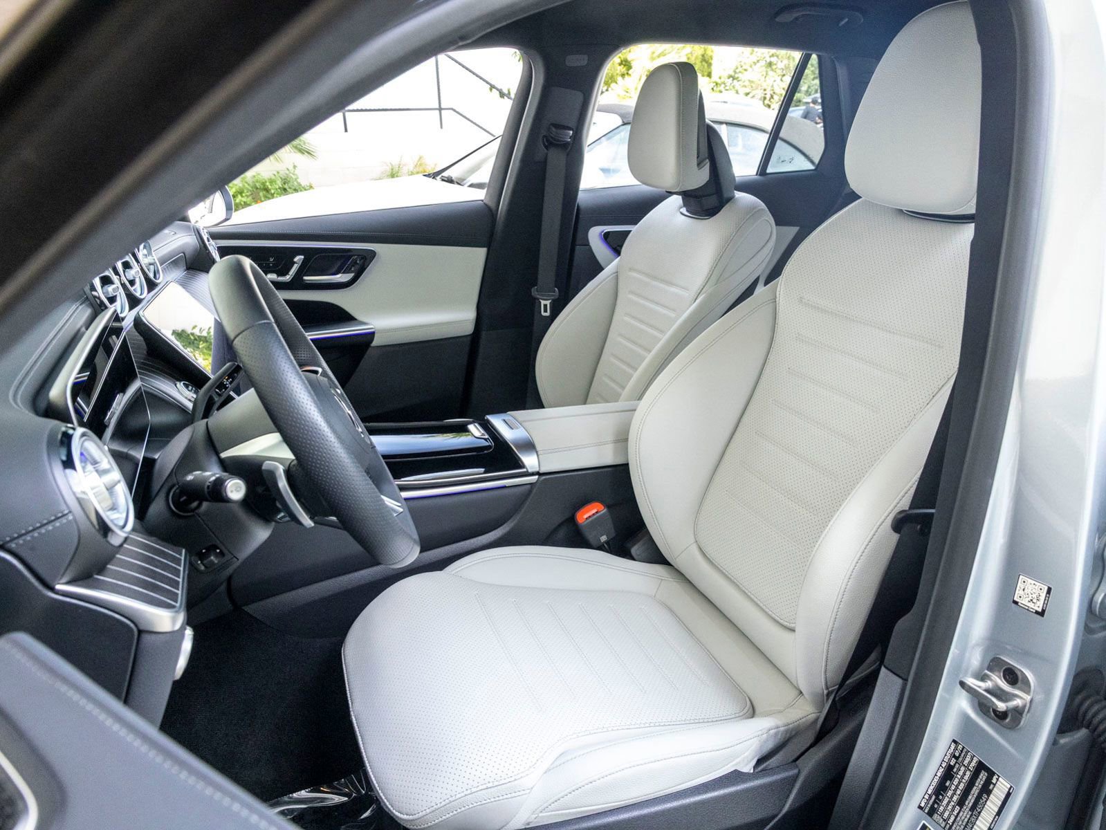 Used 2026 Mercedes-Benz GLC 300 image 13