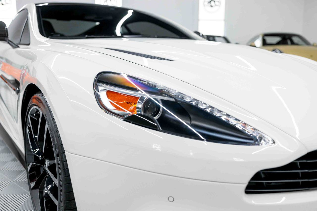 Used 2016 Aston Martin Vanquish Coupe image 14