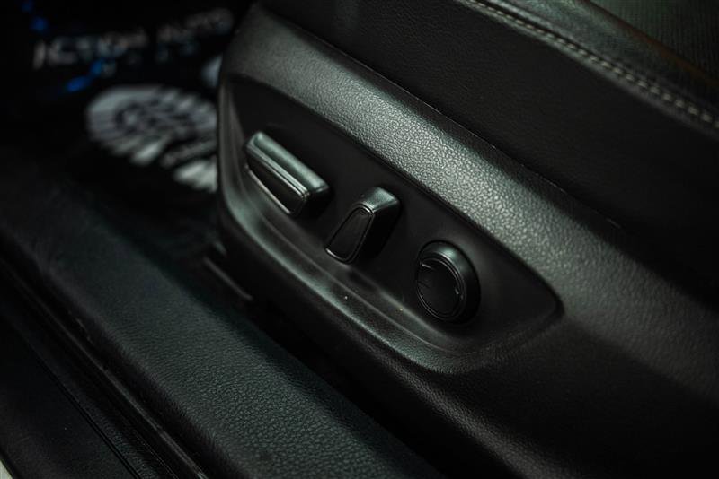 Used 2022 Toyota Camry XSE image 15