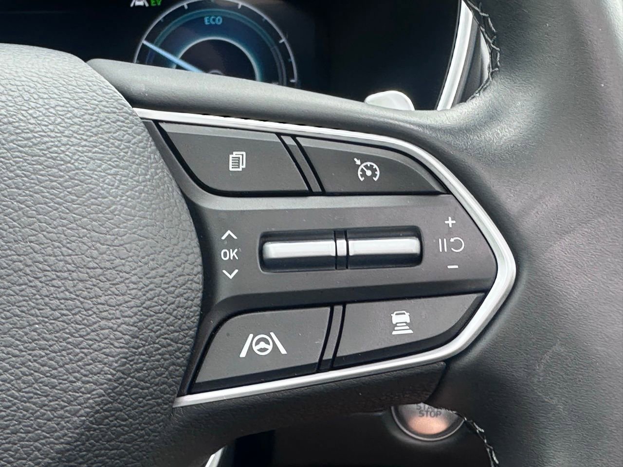 Used 2023 Hyundai Santa Fe Limited image 30