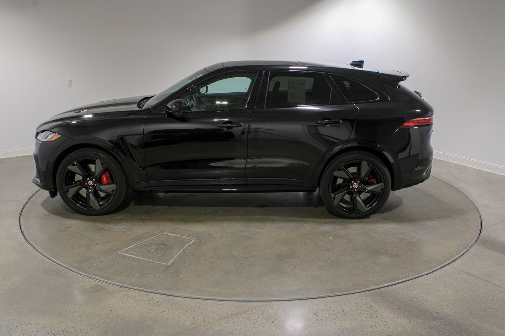 Used 2023 Jaguar F-PACE SVR image 2