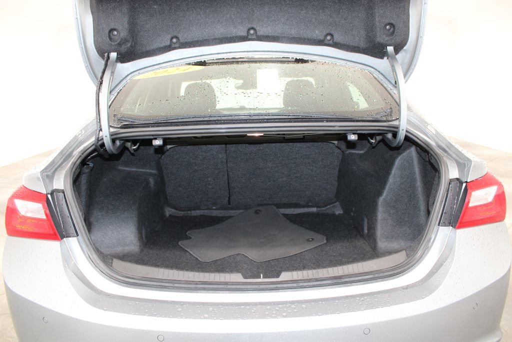 Used 2024 Chevrolet Malibu LT image 14