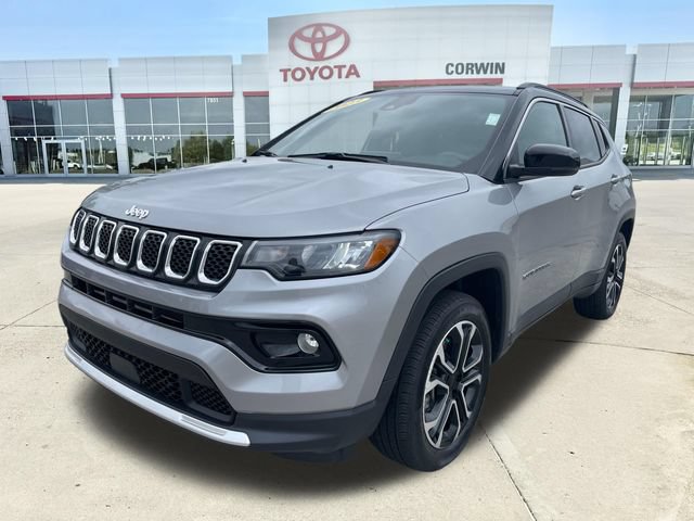 Used 2023 Jeep Compass Limited AWD/4WD image 7