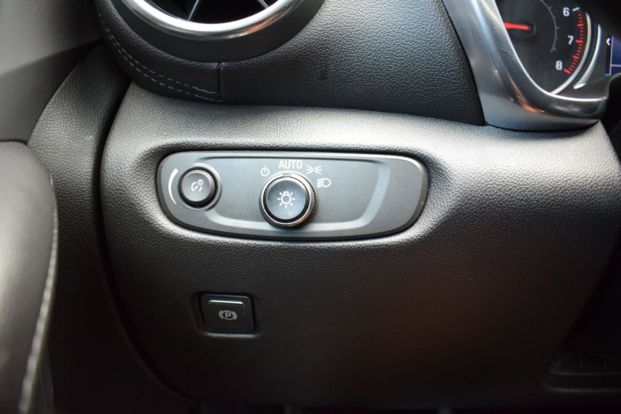 Used 2022 Chevrolet Blazer LT FWD image 20