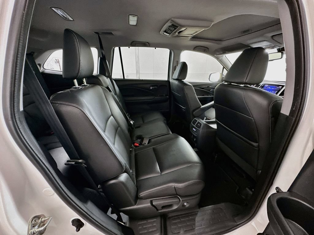 Certified 2017 Honda Pilot Touring image 28