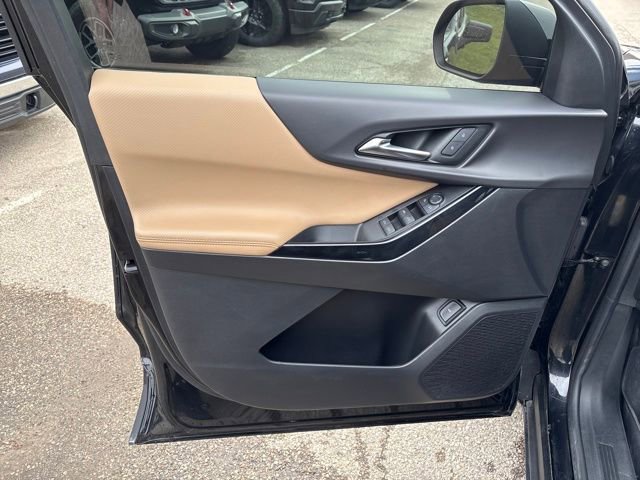 Used 2025 Chevrolet Equinox ACTIV image 7