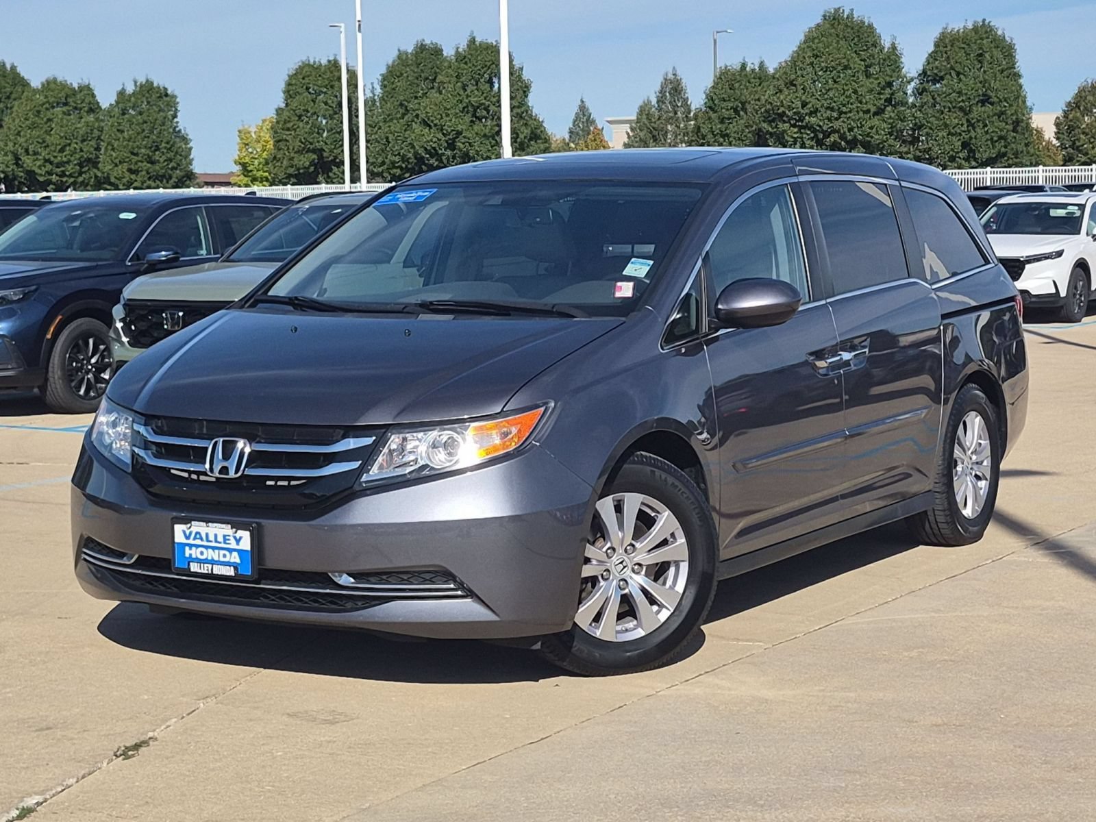 Used 2016 Honda Odyssey EX-L image 2