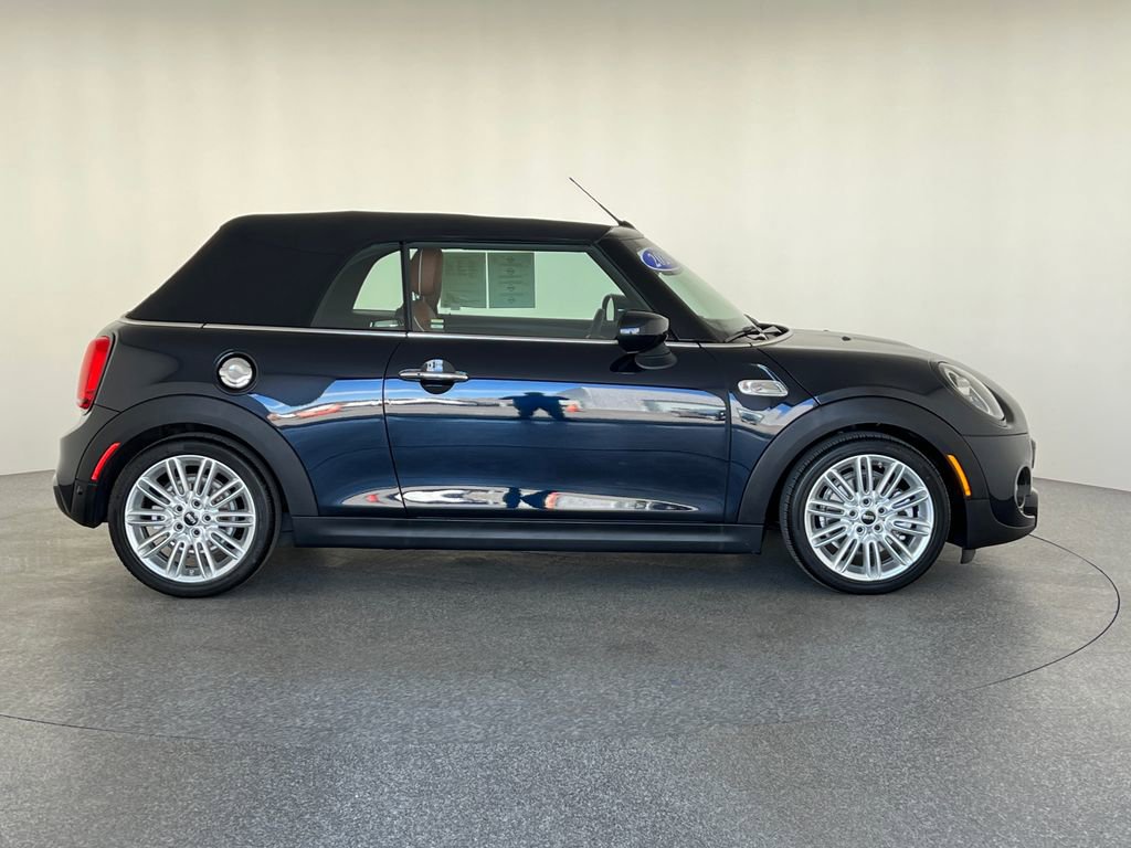 Used 2020 MINI Cooper S image 2