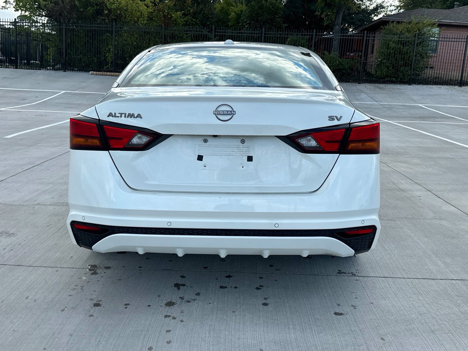 Used 2024 Nissan Altima 2.5 SV FWD image 4