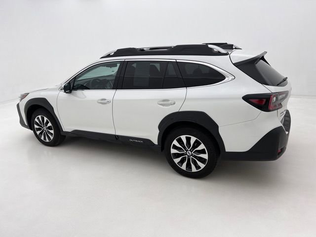 Used 2025 Subaru Outback Touring XT AWD/4WD image 10