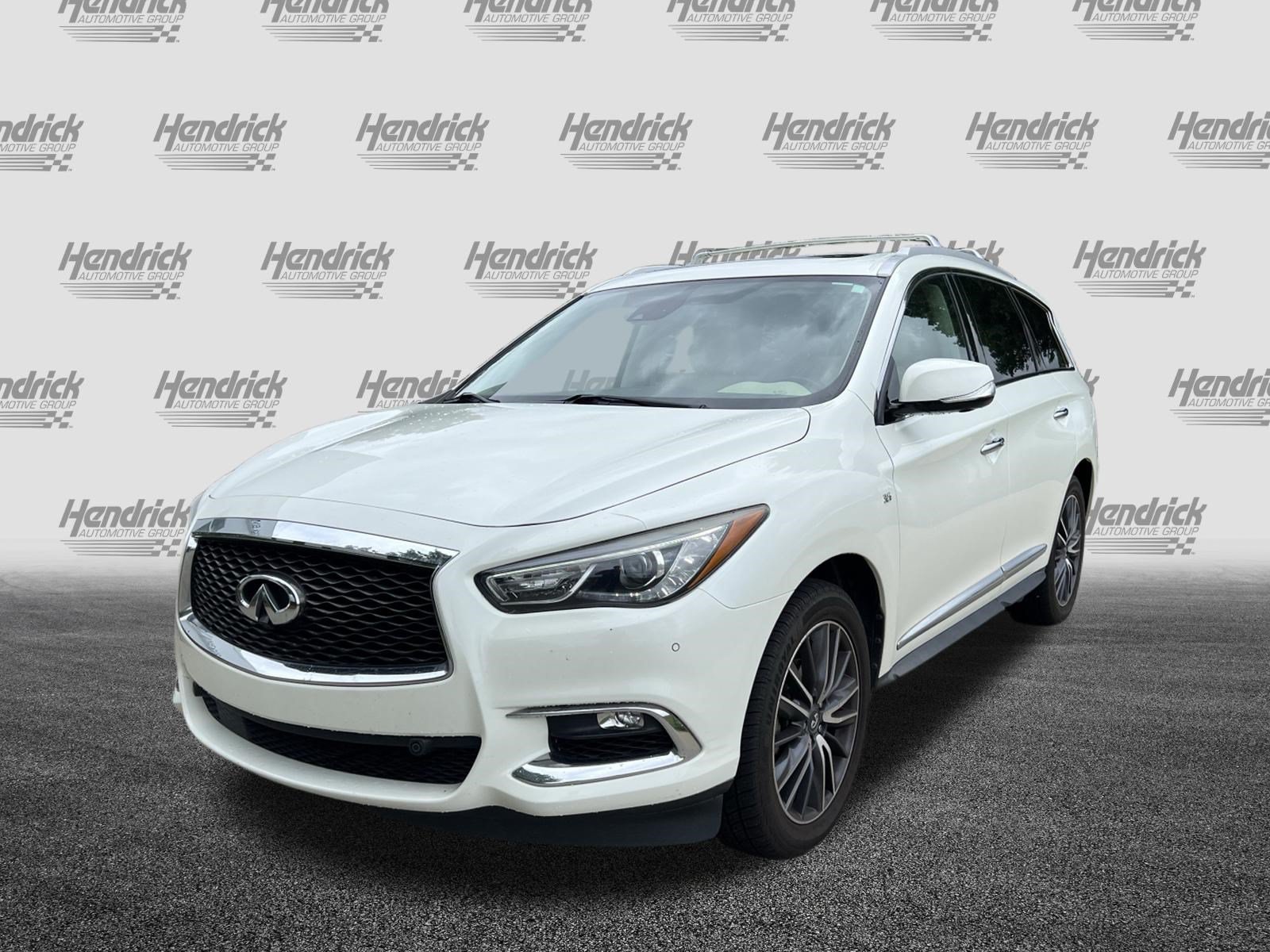 Used 2019 INFINITI QX60 Luxe w/ Sensory Package FWD image 6