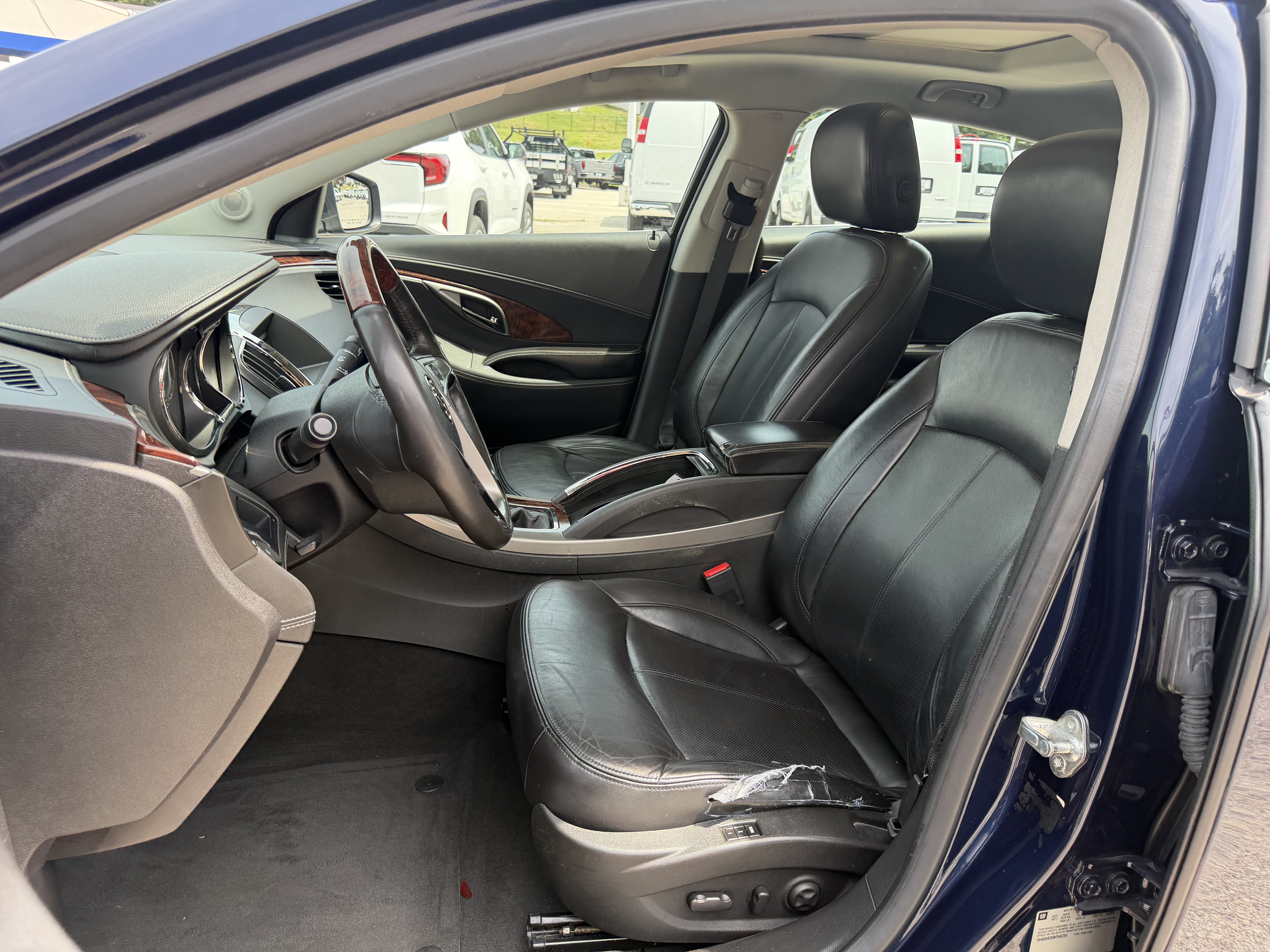 Used 2011 Buick LaCrosse CXS FWD image 12