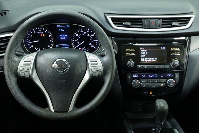 Used 2016 Nissan Rogue SV image 13