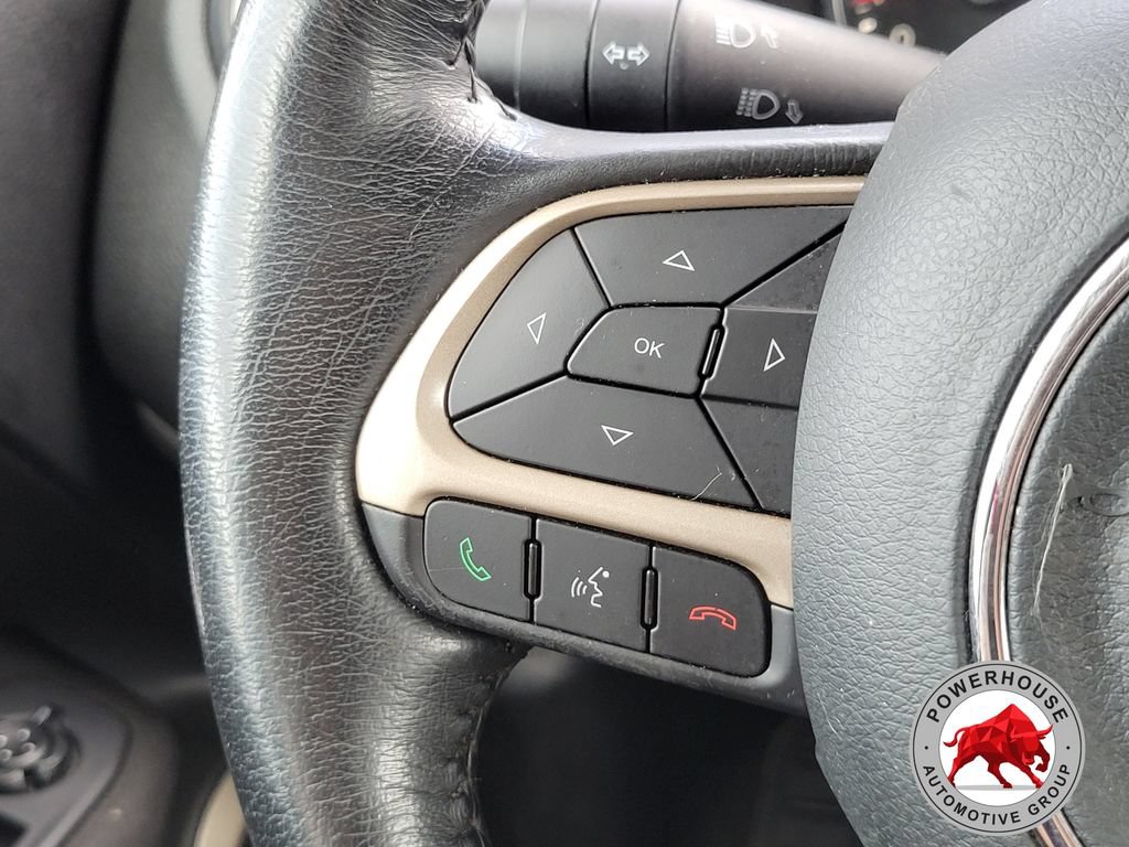 Used 2017 Jeep Renegade Latitude w/ Cold Weather Group AWD/4WD image 29