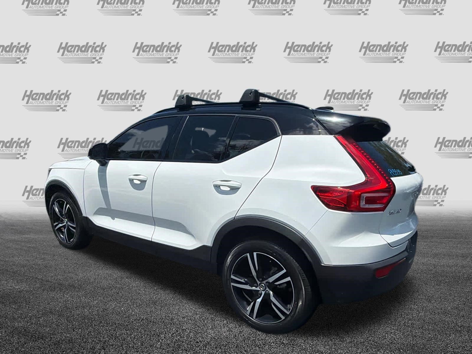 Used 2022 Volvo XC40 T4 R-Design w/ Protection Package Premier FWD image 11