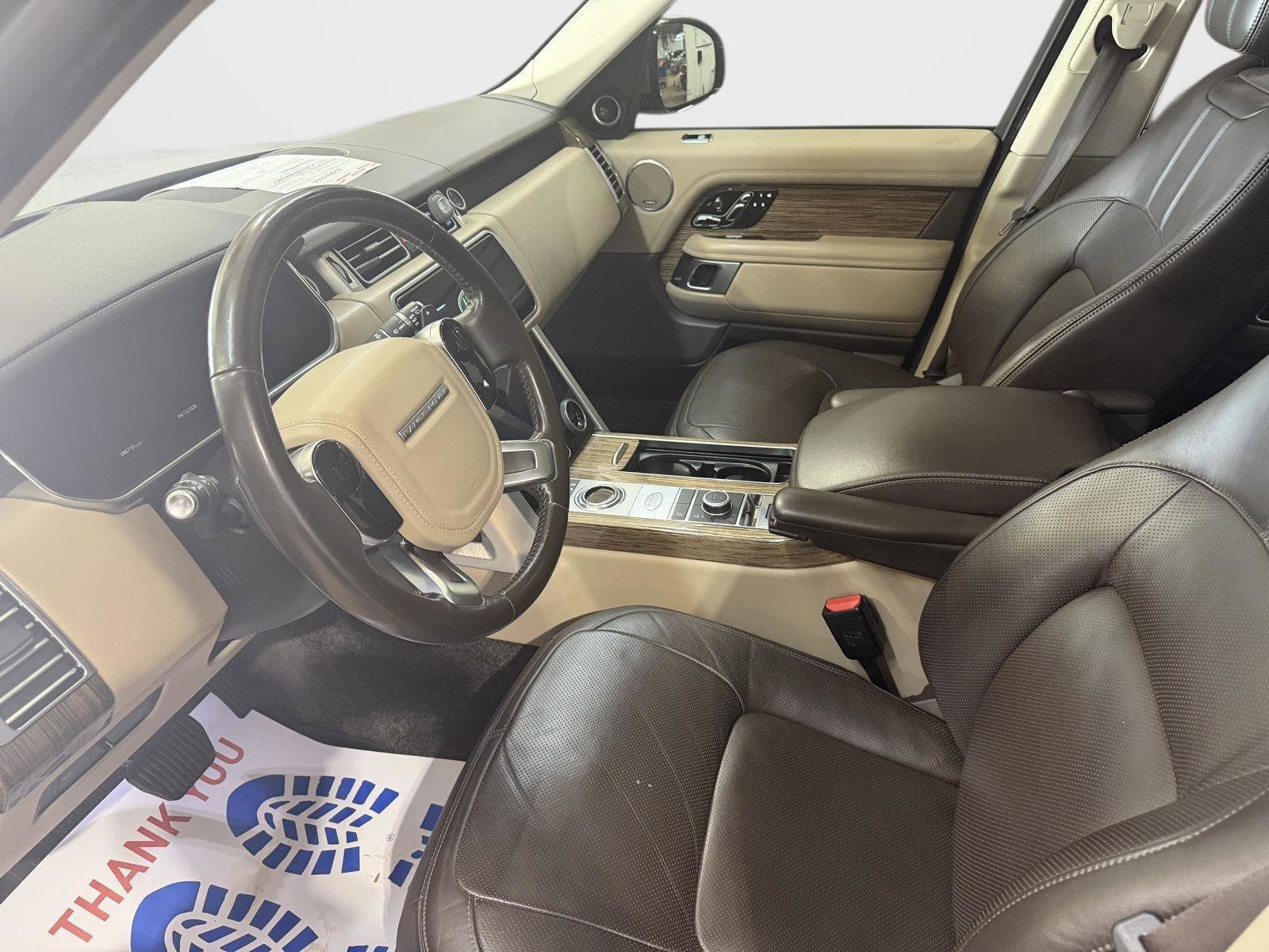 Used 2019 Land Rover Range Rover HSE image 3