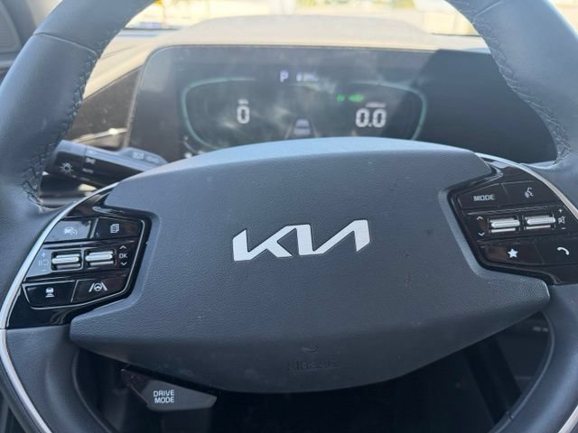 Used 2023 Kia Niro EX FWD image 13