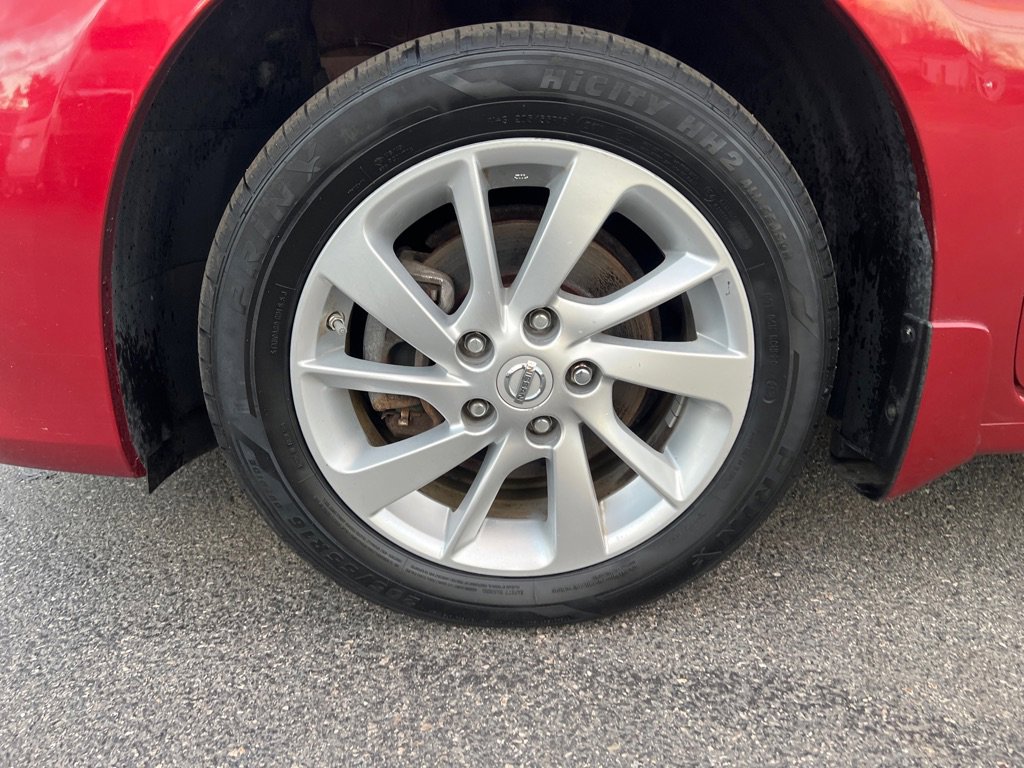 Used 2015 Nissan Sentra SV w/ Style Package FWD image 28