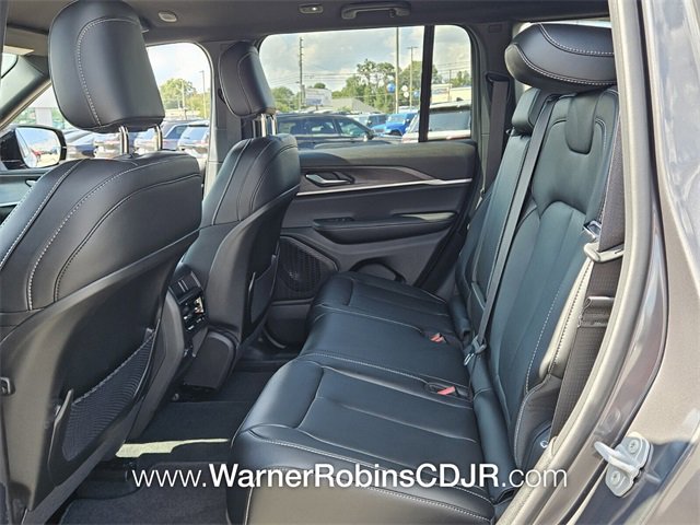 New 2025 Jeep Grand Cherokee Limited image 6