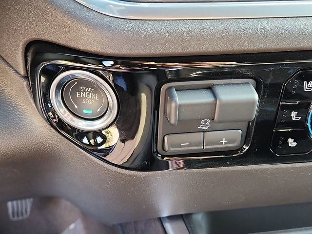 New 2026 GMC Sierra 3500 SLT w/ SLT Convenience Package image 28