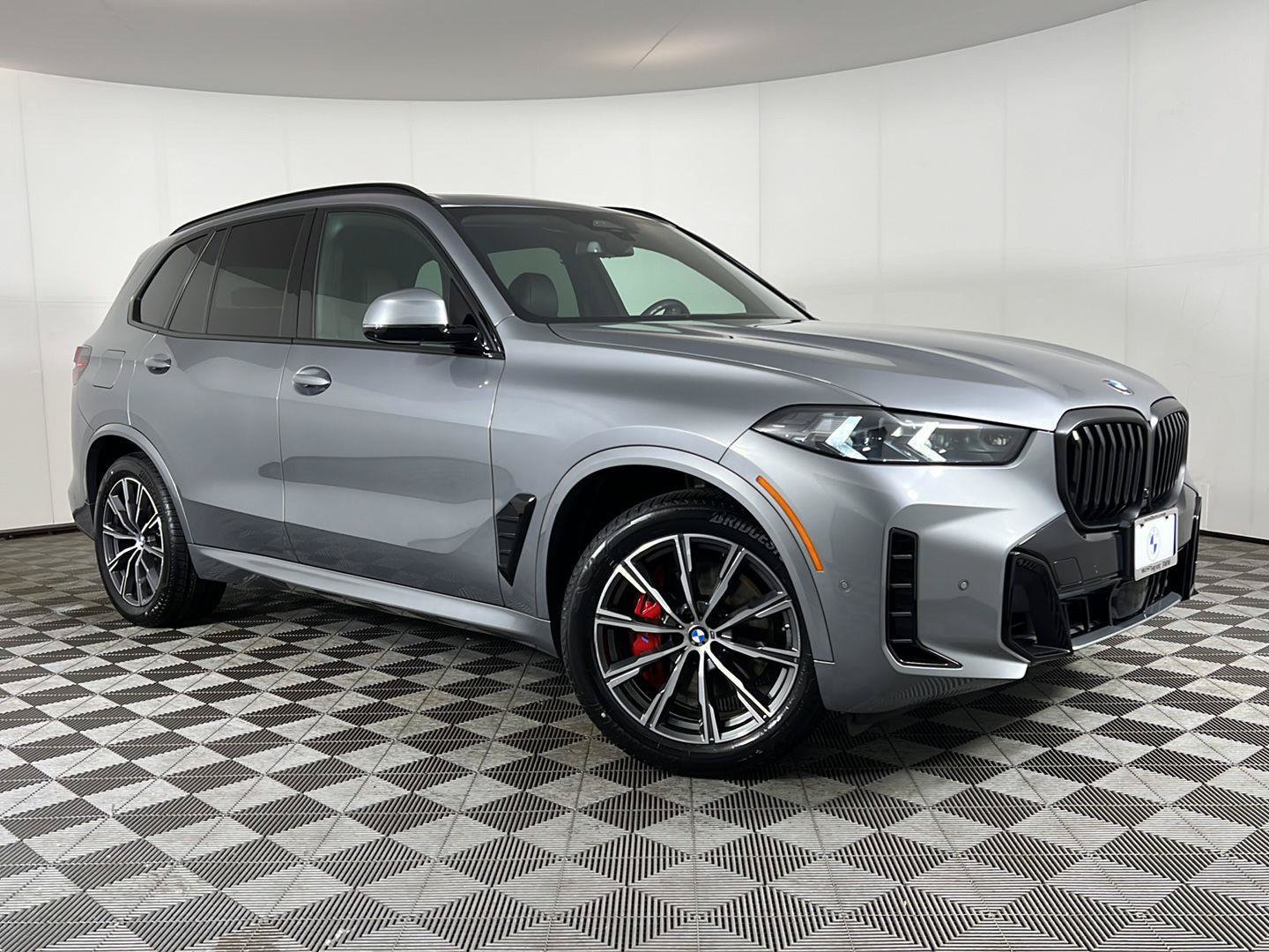 Certified 2024 BMW X5 xDrive40i w/ M Sport Package AWD/4WD image 15