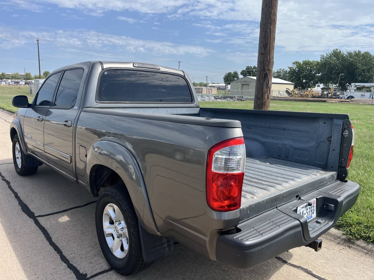 Used 2004 Toyota Tundra SR5 AWD/4WD image 5