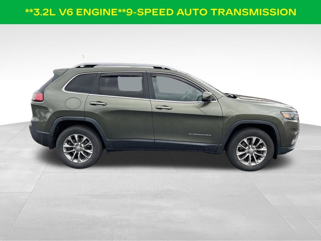 Used 2019 Jeep Cherokee Latitude Plus w/ Cold Weather Group image 6