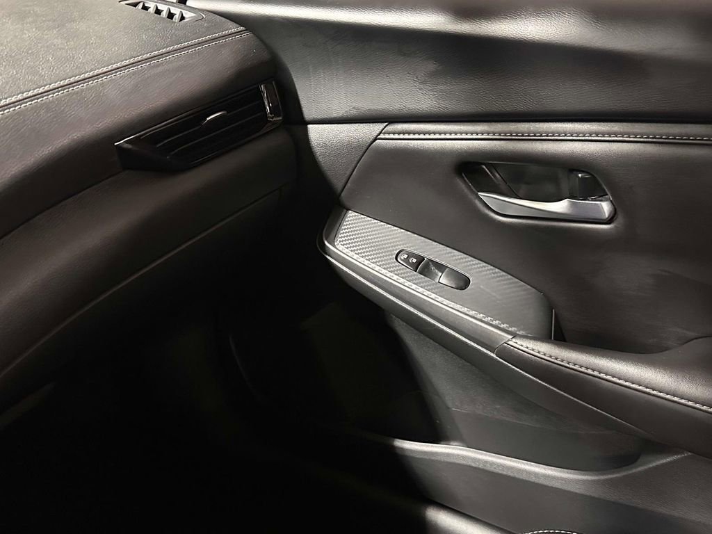 Used 2024 Nissan Sentra SV FWD image 29
