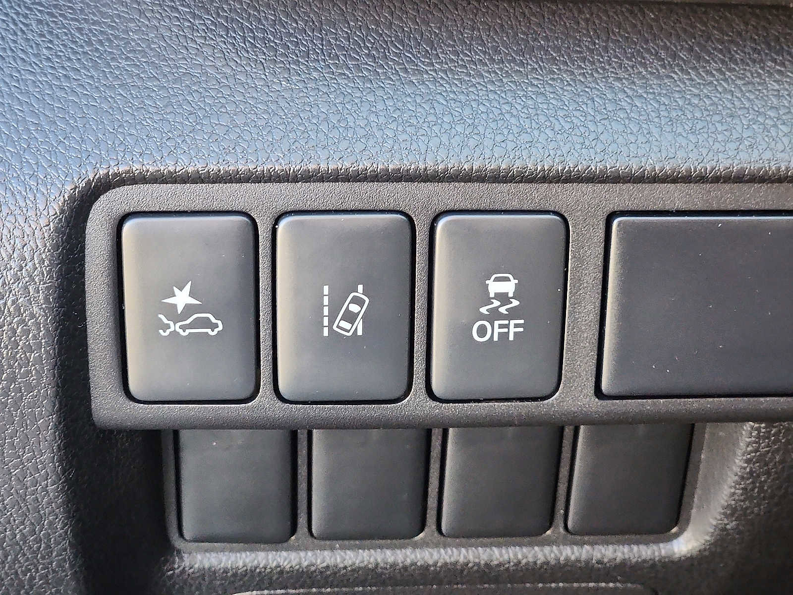 Used 2024 Mitsubishi Eclipse Cross LE image 25