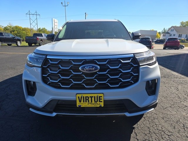 New 2025 Ford Explorer Platinum image 2