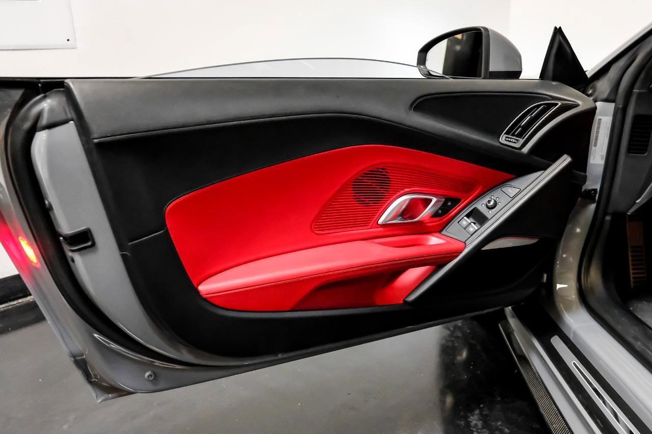 Used 2017 Audi R8 V10 image 31