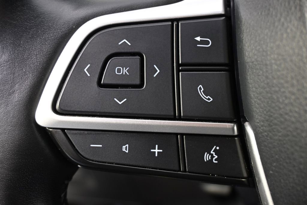 Used 2022 Toyota Highlander XLE image 35