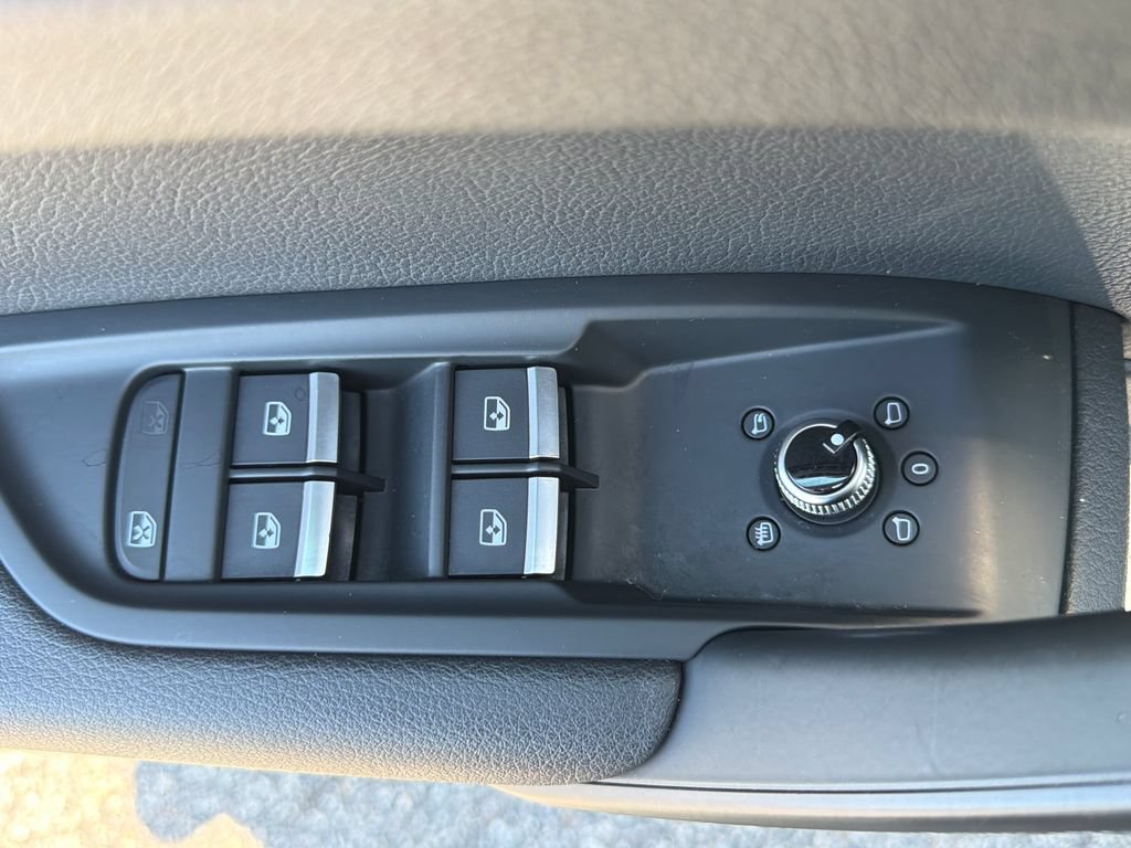 Used 2018 Audi Q5 2.0T Premium AWD/4WD image 31