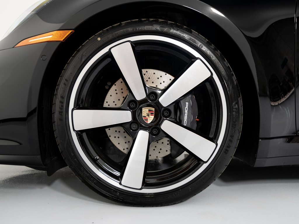 Certified 2025 Porsche 911 Carrera image 14