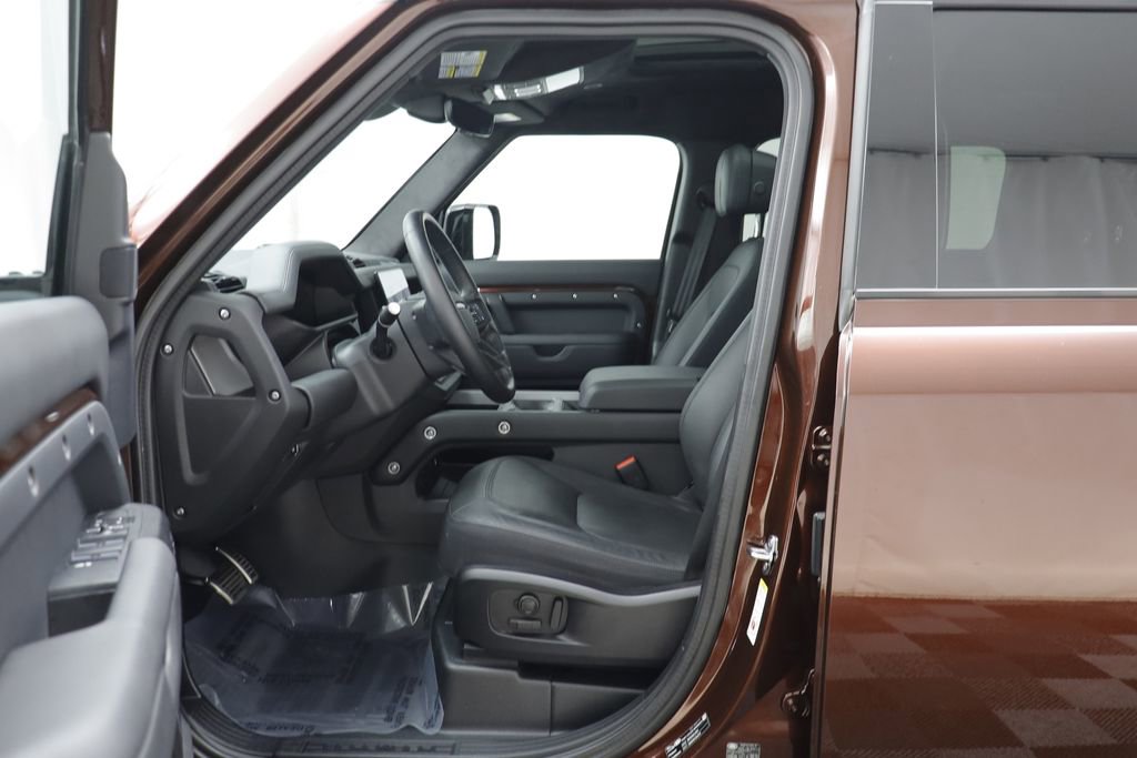 Used 2025 Land Rover Defender 110 Sedona Red Edition image 5