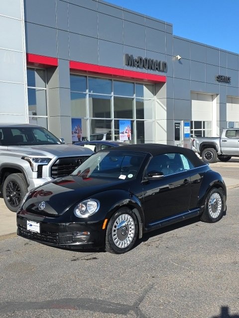 Used 2015 Volkswagen Beetle 1.8T image 1