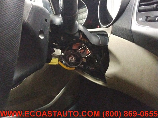 Used 2015 Hyundai Elantra SE w/ Option Group 02 FWD image 16
