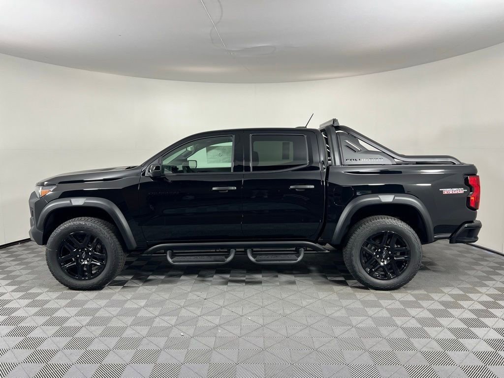 New 2025 Chevrolet Colorado Trail Boss w/ Midnight Edition image 4