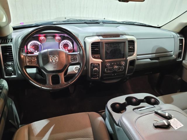 Used 2018 RAM 1500 Classic SLT w/ Luxury Group image 4