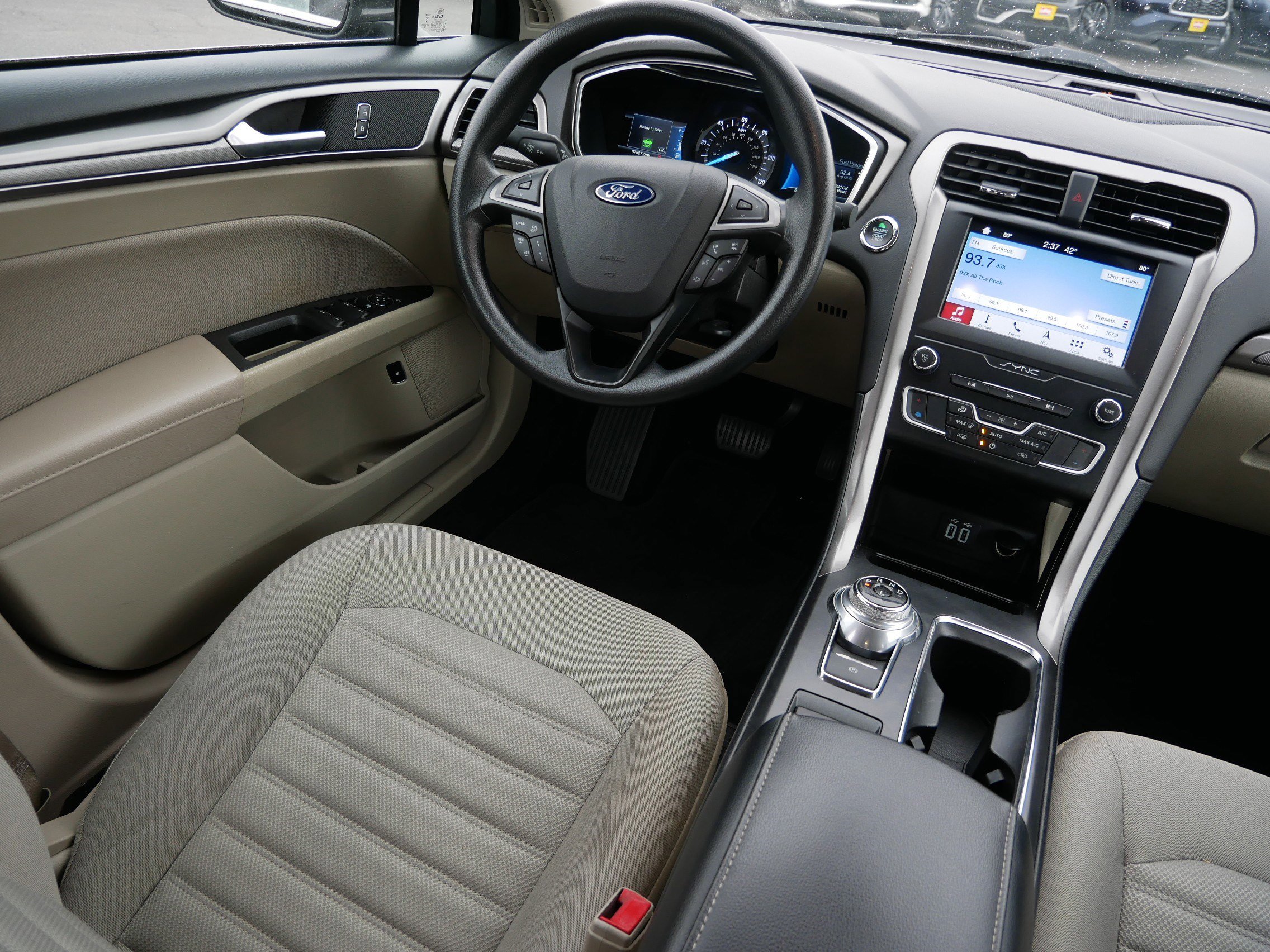 Used 2019 Ford Fusion SE image 9