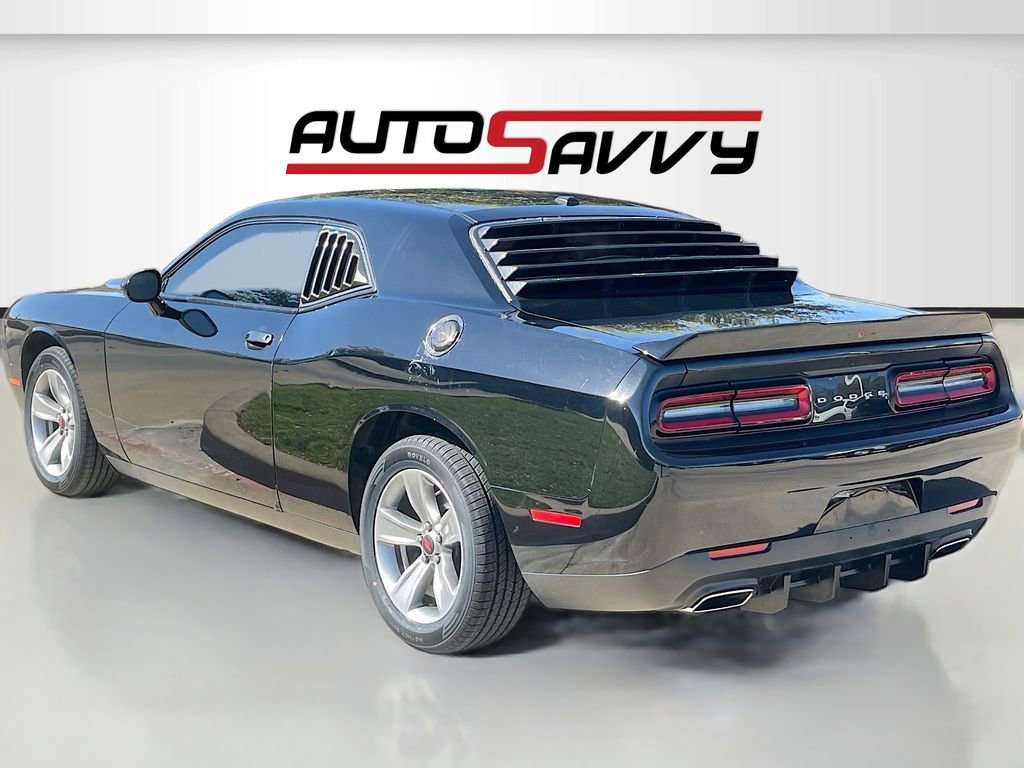 Used 2021 Dodge Challenger SXT RWD image 5