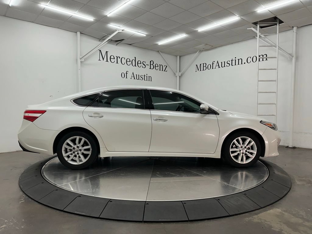 Used 2013 Toyota Avalon XLE FWD image 8